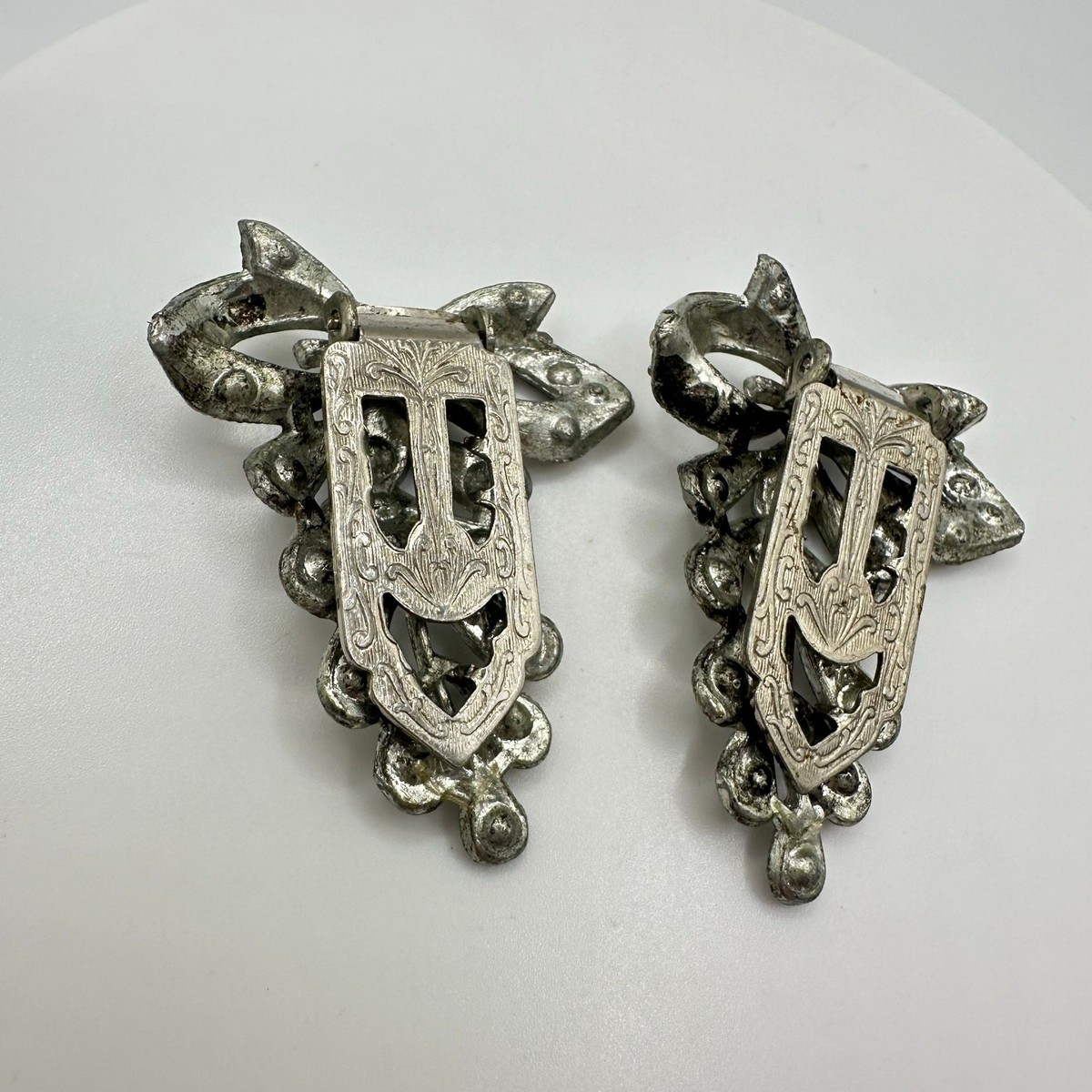 1930s antique Art Deco set 2 silver tone bows clear rhinestones dress clips View 6