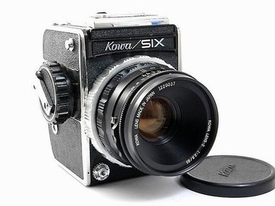 Kowa Six analoge Mittelformat-Spiegelreflexkamera mit 85/2,8 Standardobjektiv...