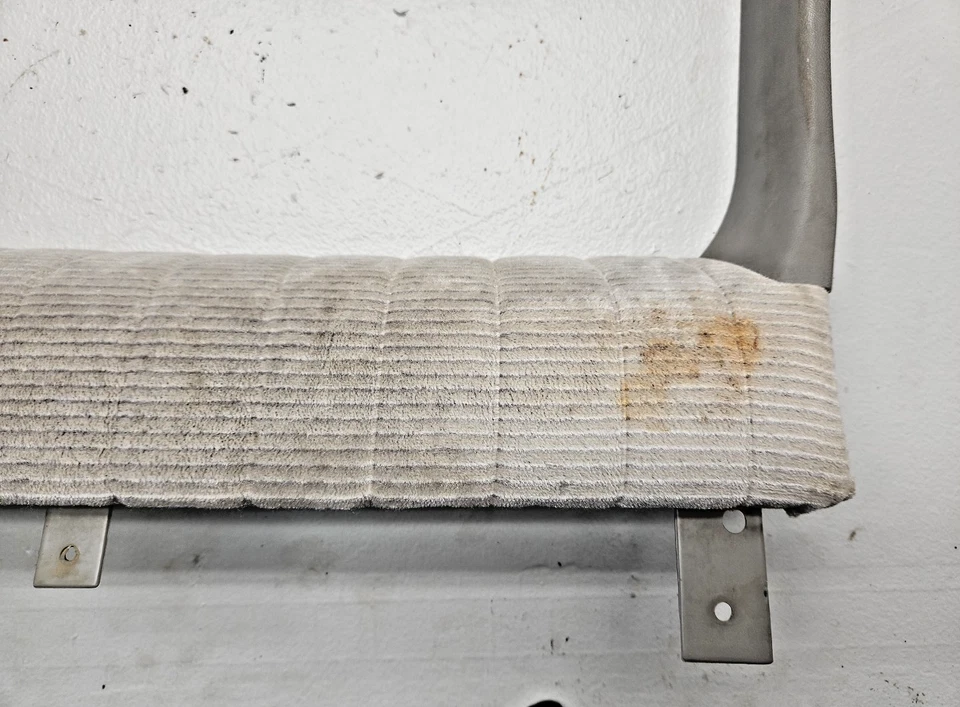 Chevy GMC C/K 1500 1992-1994 Suburban puerta trasera derecha panel de ajuste superior OEM 3860 Foto 3 de 4