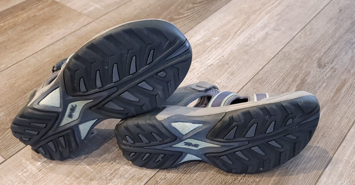 TEVA- Anatomic footbed & shoc pad. Size: 8 Color: Grey TEVA Anatomic Footbed Shoc Pad Sandals Size 8 | Mercari main image 2
