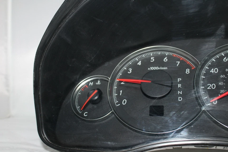 Cuadro de instrumentos velocímetro indicadores de panel de instrumentos Subaru Legacy 2009 18.702 millas Foto 2 de 4