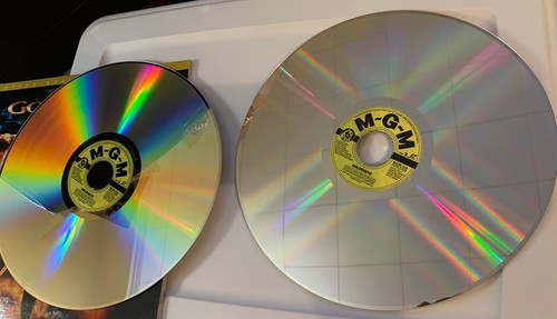 Goldeneye 007 James Bond Letterbox THX Pierce Brosnan MGM 1996 Laserdisc - Picture 7 of 14