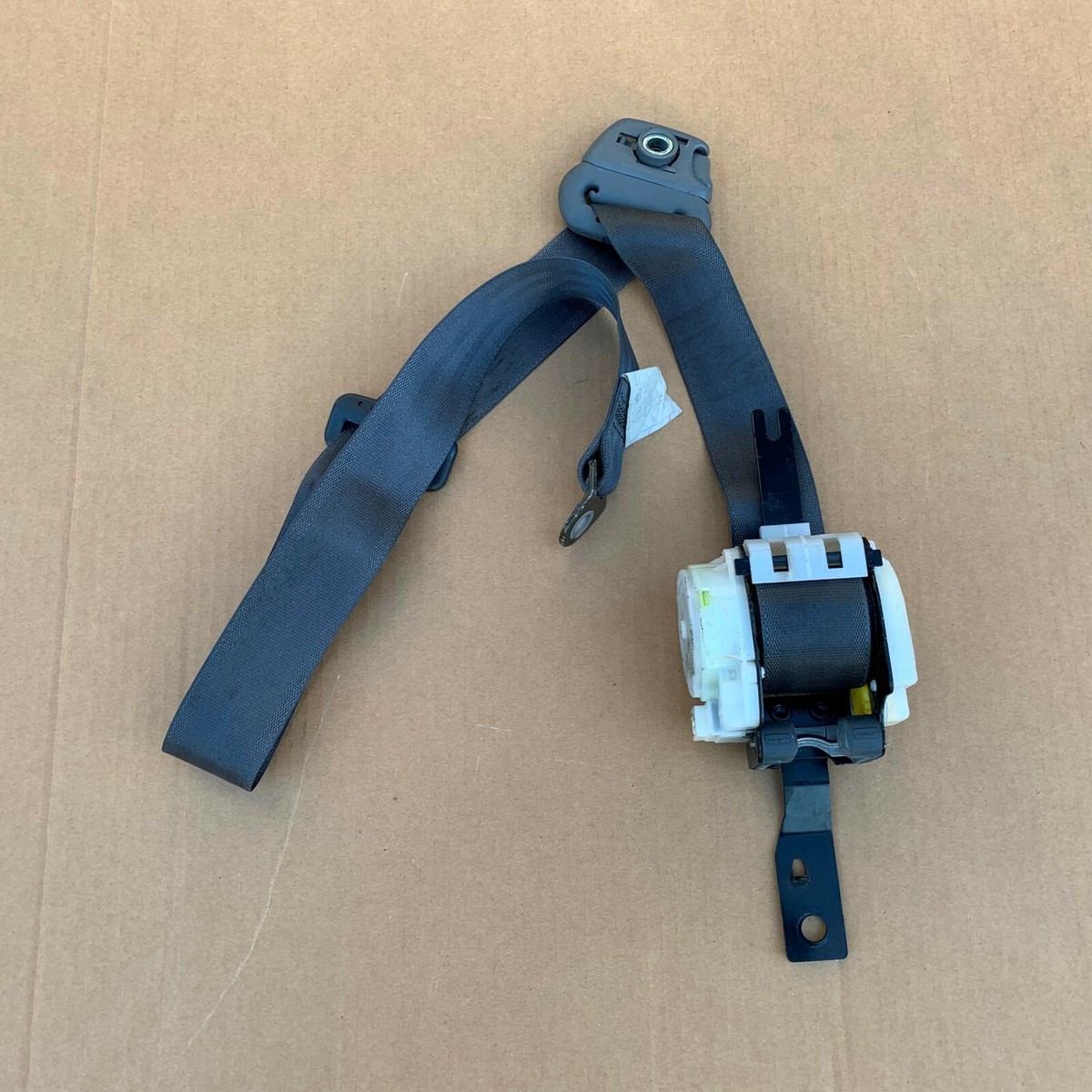 Toyota JZX100 Chaser Front Passenger Side Seatbelt LHS Seat Belt