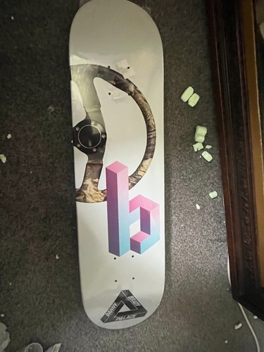 New Palace Danny Brady Skateboard, still sealed in plastic. Nice board to skate - Picture 3 of 5