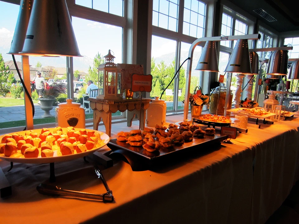 Sunlite 250W R40 Heat Lamp Bulb, Medium Base, Clear - Image 3 of 4