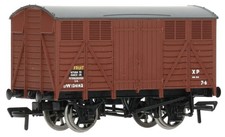 37-750 Bachmann OO Gauge 12T Fruit Van BR Brown (Pre-Owned)