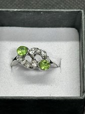 Beautiful Silver Tone Ring w/ Light Green Clear Stones