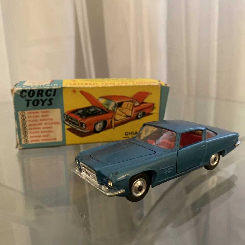 Corgi toys 241 Ghia L.6.4 with Chrysler Engine Original With Box Excellent Rare! - Image 3 of 4