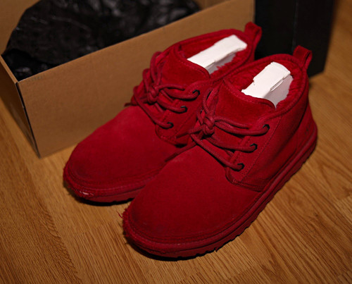 UGG Neumel Women's Red Suede Lace-Up Ankle Chukka Boots US 10