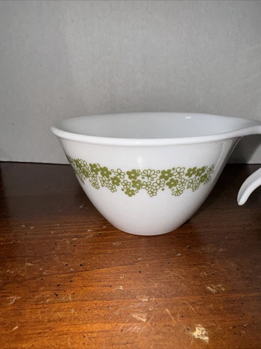 8 VTG Corelle Livingware Spring Blossom Crazy Daisy Coffee/Tea Cups Hook Handle