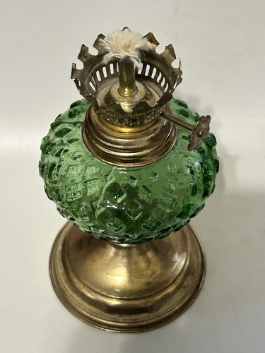 Vintage Emerald Green Glass Oil Lamp Diamond Pattern Brass Tone Base Hong Kong - Picture 6 of 10