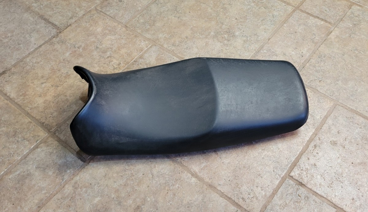 椅子 sota E-K3111-56114 DirectFit™ Zero Turn Mower Seat for Kubota