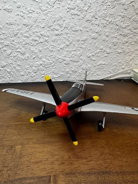 WW2 Plane Diecast Model War Bird-Metal 51 Mustang Su Su 11 - Image 3 of 4