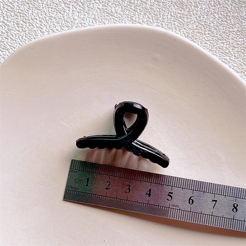 Elegant Small Jelly Shark Hair Clips Plastic Clear Hair Claws Hair Accessories - Zdjęcie 3 z 20