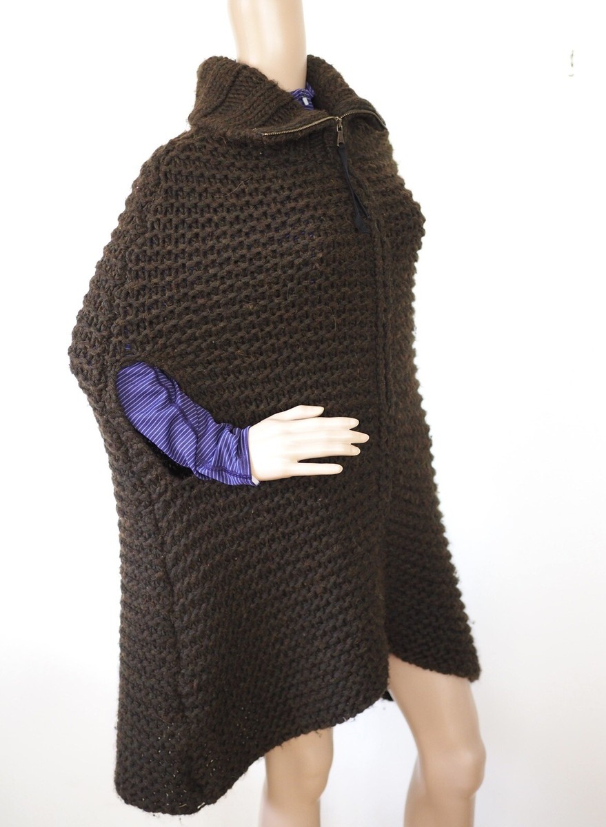 ポンチョ・ケープ DOLCE & GABBANA EMBROIDERED WOOL PONCHO Dolce & Gabbana - Wool and cashmere blend poncho black - The