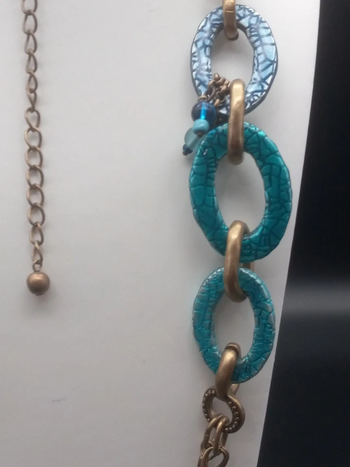 Collar Chico's 36" Tono Latón Cuentas Verde/Azul Estampado Lagarto Diseño Cadena Abierta  Foto 3 de 4