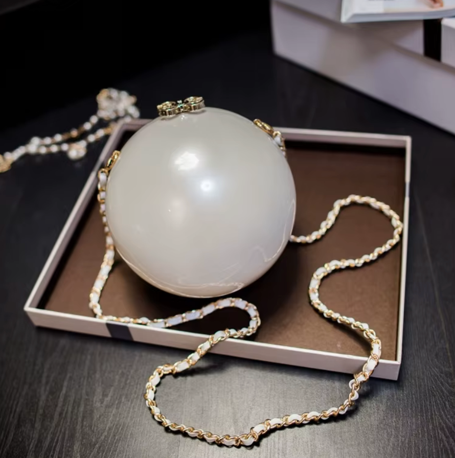 Round Shape Ball Clutch Bag Acrylic Pearl White Novelty Round Ball