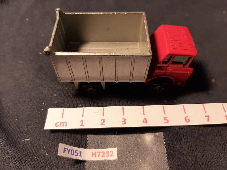 H7232 MODELLISMO SUPERFAST LESNEY MATCHBOX R CAMION 1970 RIBALTABILE G.M.C. - Immagine 2 di 4