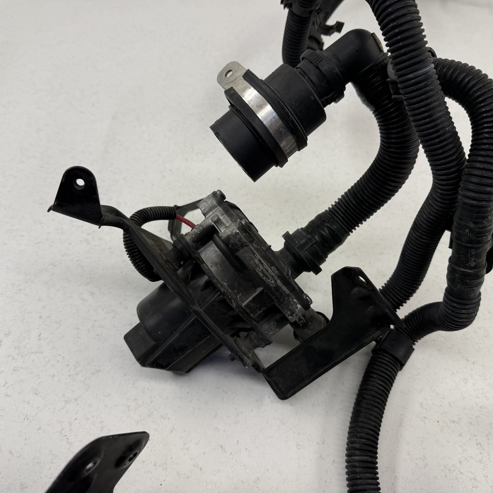 Bentley Flying Spur 2014-2018 Secondary air pumps Set