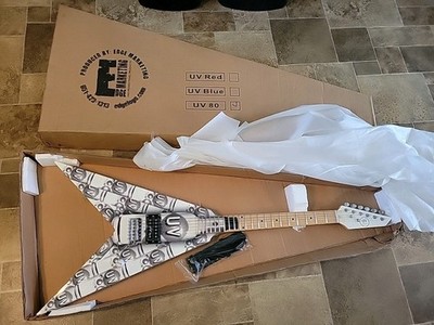 UV Vodka Electric Guitar - Promotional Flying V Music Bar Beer Liquor Org Box
