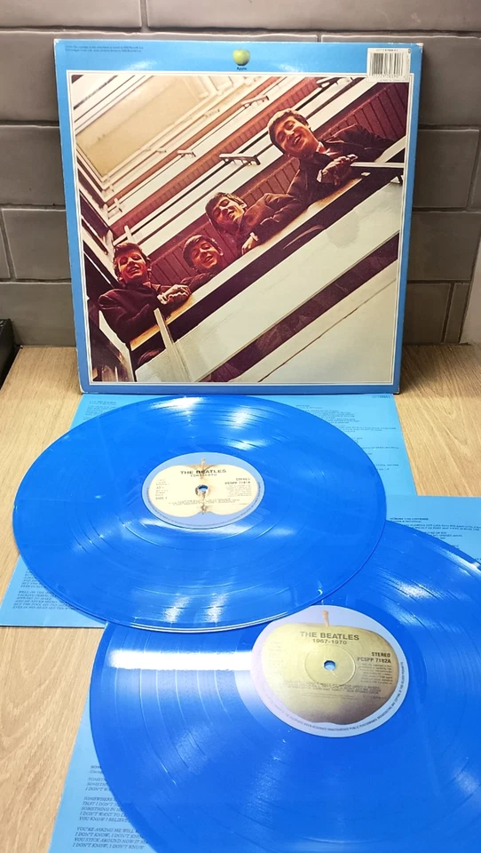 Vinyl Gate-fold 2 X LP The Beatles - 1967-1970 VG+/VG 1993 Re-issue great copy — 第 3/4 张图片