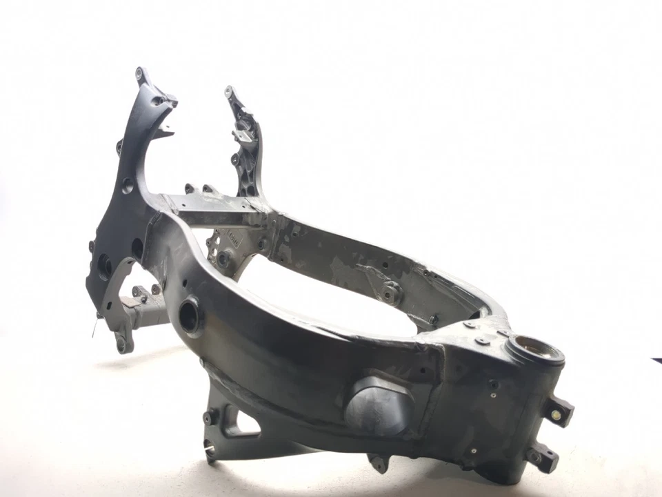 08-18 Suzuki Hayabusa GSX1300R chassi quadro principal STRAIGHT SLVG - Imagem 4 de 4