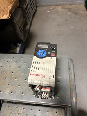 Allen-Bradley 25B-D2P3N114 Ser A Powerflex 525 AC Drive 1HP USED
