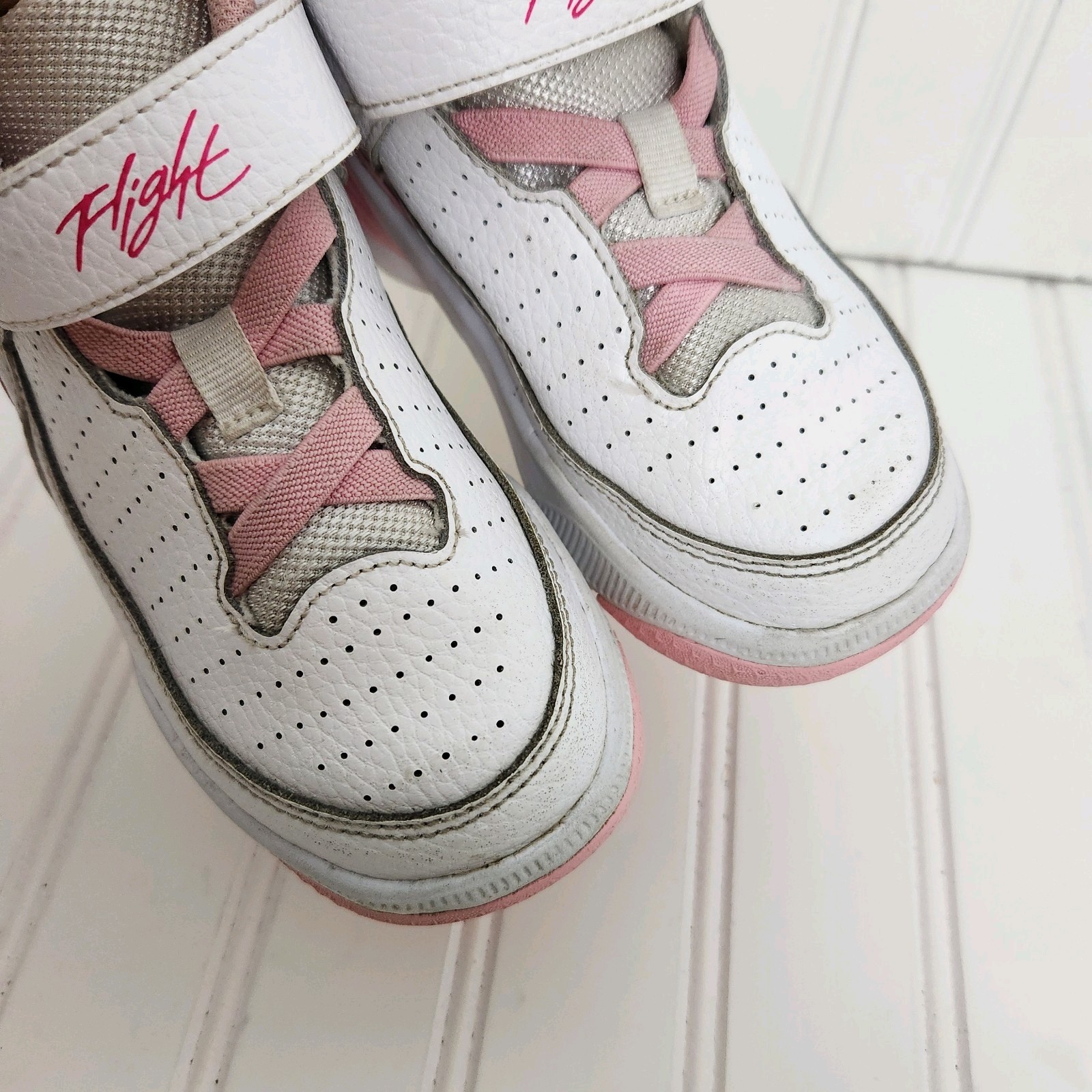 Nike Jordan Flight Girls Size 11C White/Pink Basketball Hoops Training Sneakers thumbnail 11