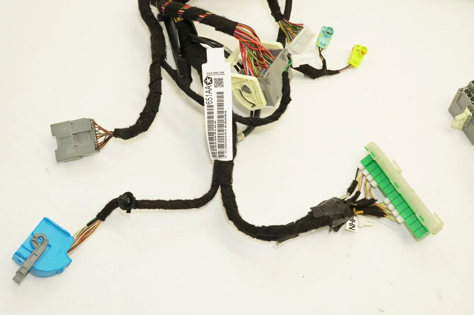 🔅Cableado de panel de instrumentos OEM Dodge Challenger 2015-2023 68493651AA Foto 3 de 4