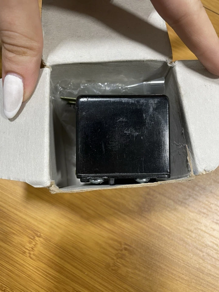 New OEM GE MARS 3ARR3B3S3 685744-19008 /68574419008 Potential Relay 19008 - Image 2 of 4