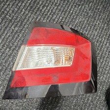Skoda Fabia 14-22 Hatchback O/S Drivers Rear Tail Light Lamp 6V6945096 429910