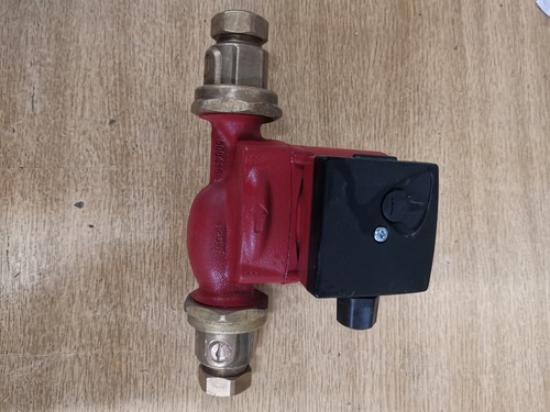 GRUNDFOS UPS 15 - 60 / 130 CENTRAL HEATING PUMP - Picture 7 of 8