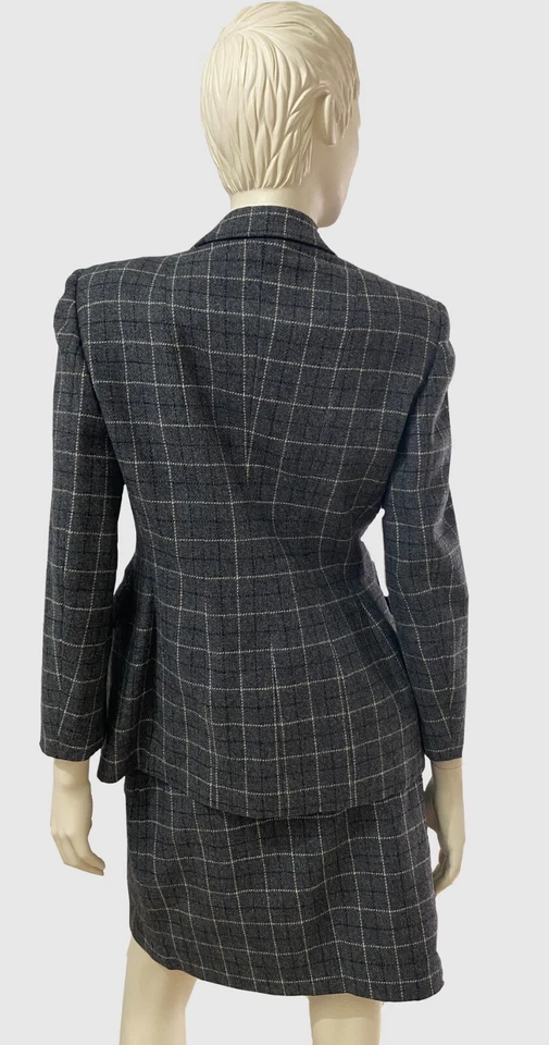 Traje Falda Cuadros Moschino Vintage Barato y Elegante  Foto 3 de 4