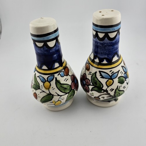 Pair of Colorful Floral Hand Painted 4" Ceramic Salt & Pepper Shakers Unmarked - Picture 4 of 7