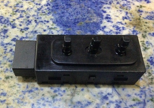 NEW FORD POWER SEAT ADJUSTER SWITCH FALCON BA BF FG FGX XR6 XR8 TERRITORY 4 WAY - Picture 3 of 6