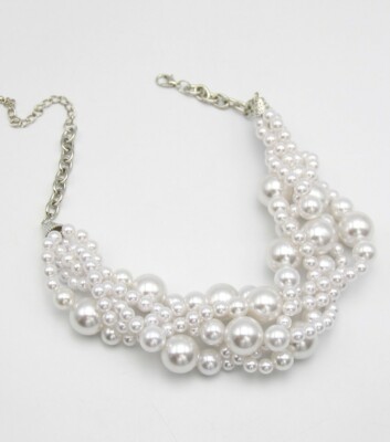 GIFT FOR HER MOM MOTHER WIFE OLDER WOMAN WOMEN ELEGANT PEARLS