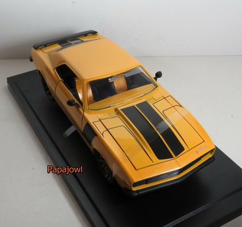 Jada LoPro Collectible Tricked Out 1968 Chevrolet Camaro 68 Chevy Yellow 1:18 - Picture 4 of 7