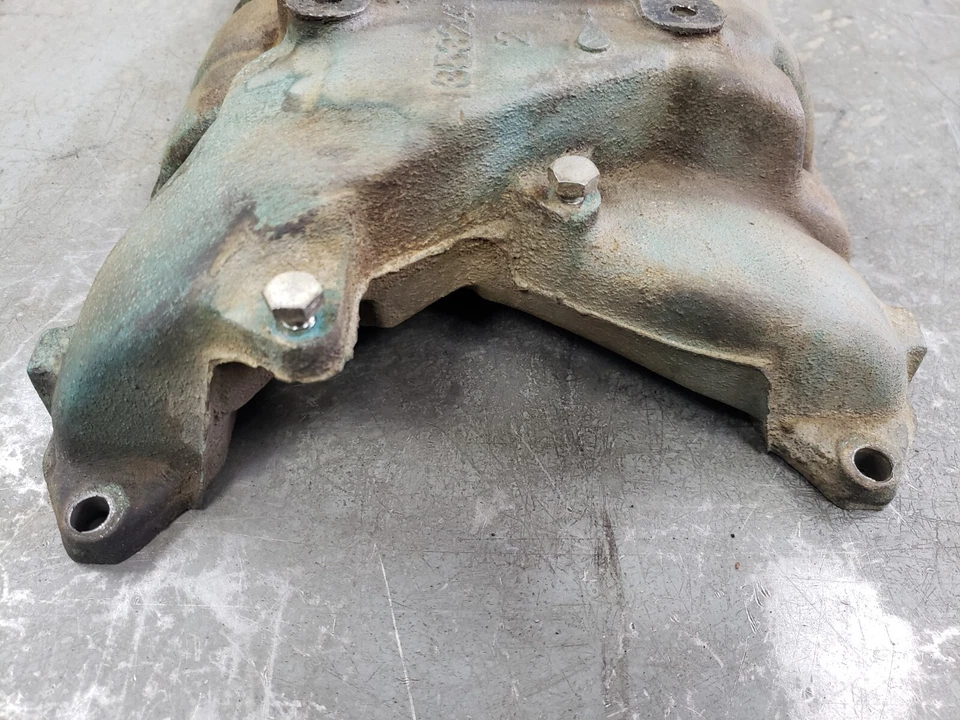 Bonito colector de admisión Buick 401 1963 4bbl 1353241 Electra Wildcat Riviera Invicta Foto 3 de 4