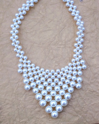 White pearl bead statement necklace made wide and in a V shape design NEW - Picture 5 of 6