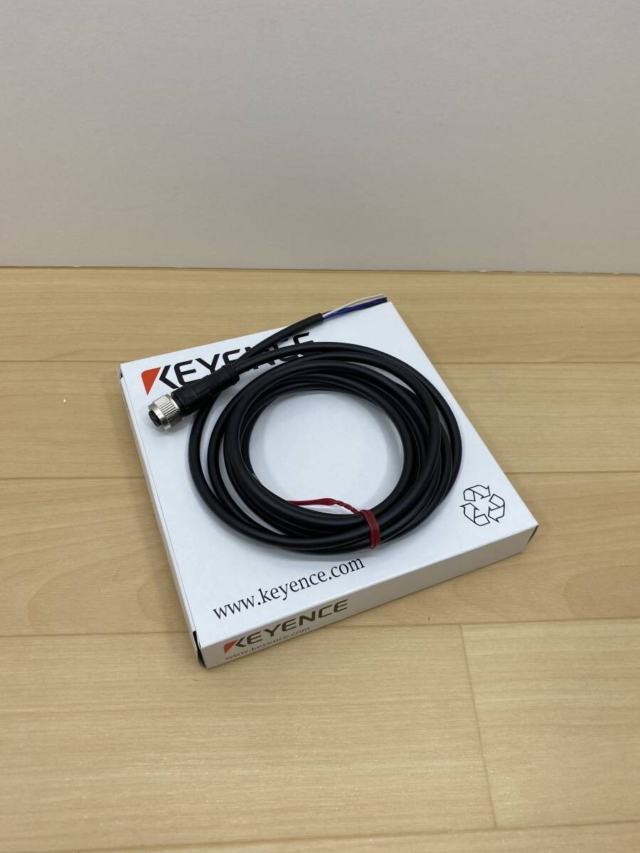 KEYENCE LR-TB5000CL w/ OP-87634 Laser Sensor with Built-in