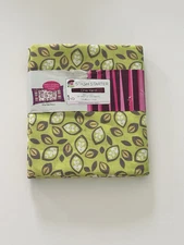 Creative Cuts Stash Starter 1 Yard Fabric 36" X 42" Green Leaf Pattern