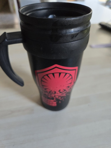 Star Wars travel coffee cup with lid Black & Red - Picture 1 of 3