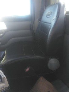 Replaces 2009 PETERBILT 340 FRONT SEAT 3880491