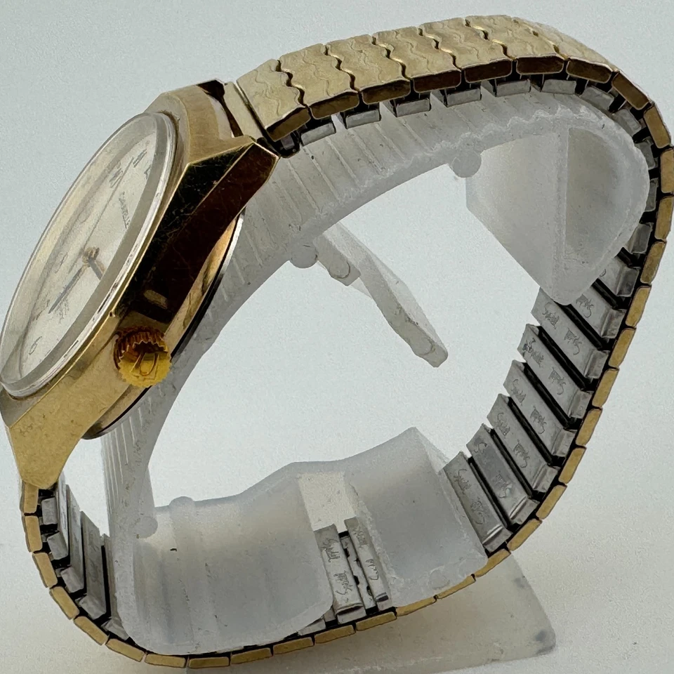VTG Caravelle Bulova Quartz Watch Men Gold Tone Stretch Band ~ For Parts Repair - Image 4 of 4