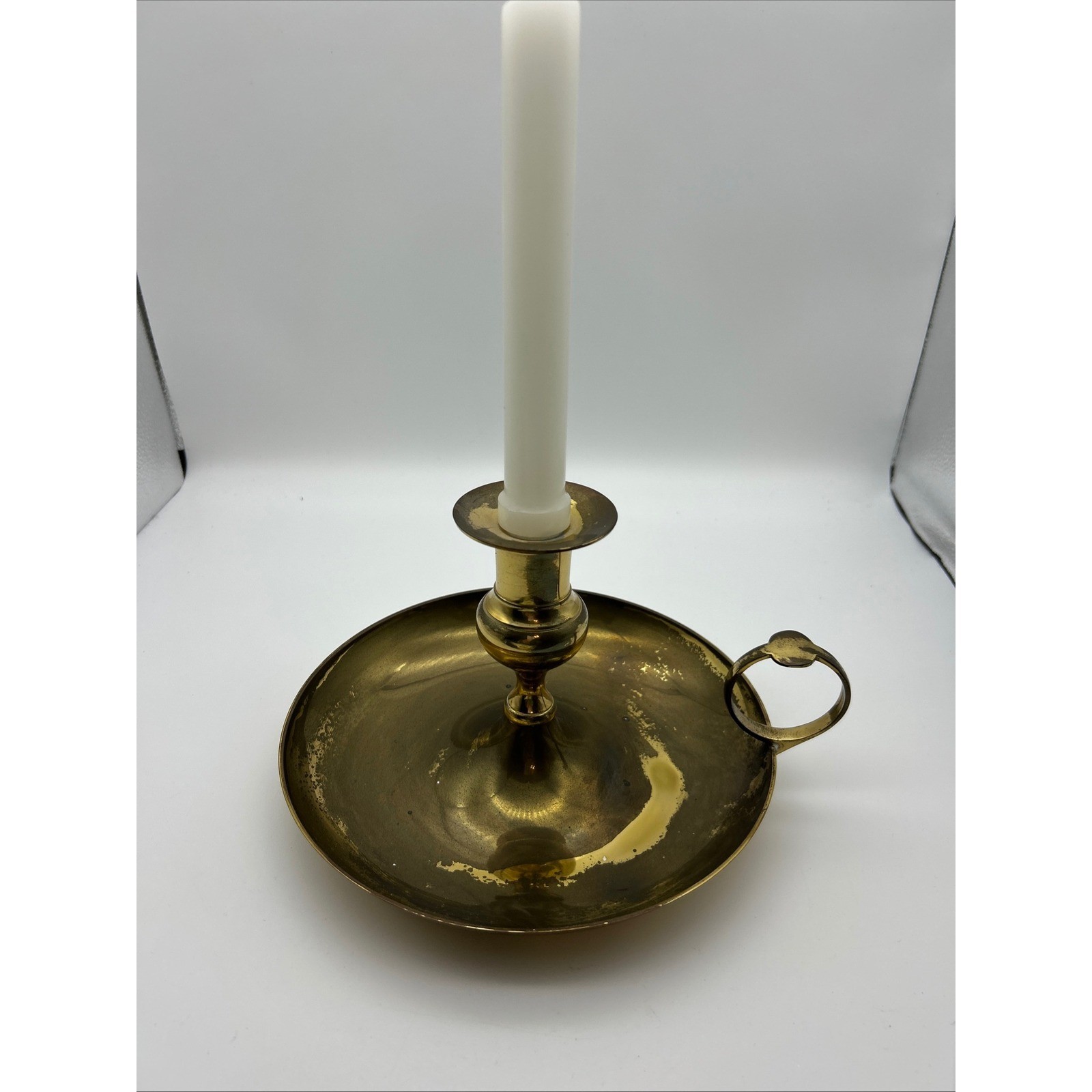 Finger Loop Saucer Base Colonial Style
