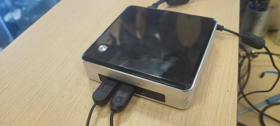 intel NUC NUC5i5RYK i5 5em Gen 8gb RAM 120gb SSD Windows 11 Wifi HDMI - Bild 3 von 3