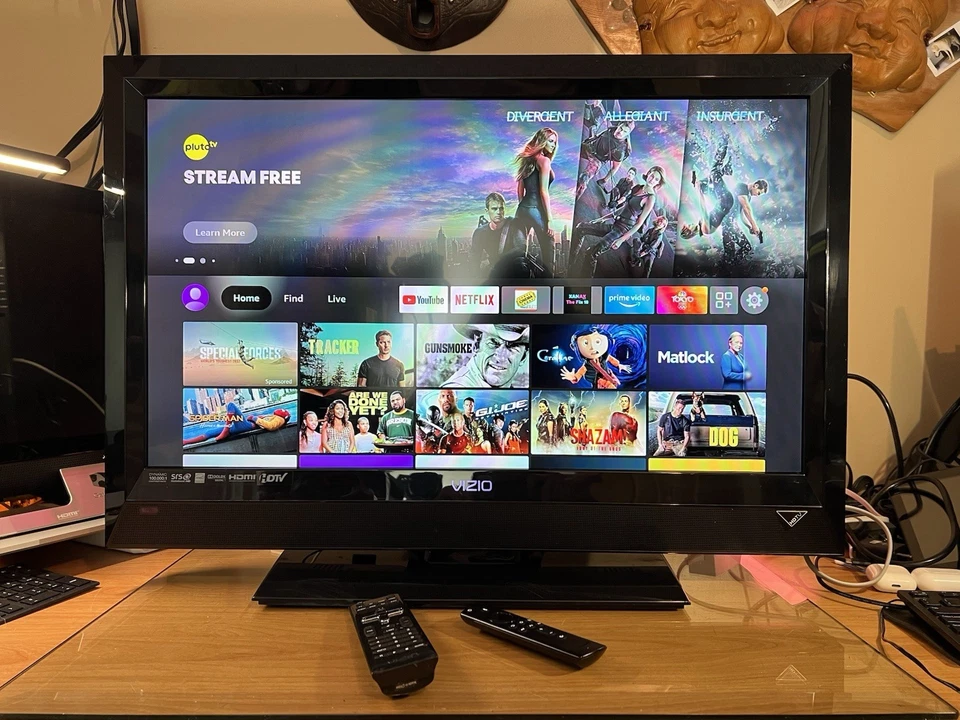 Vizio E321VL 32” LCD HDTV 1080p with Fire TV Stick - Image 2 of 4