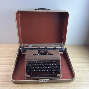 1950s BROWN Olympia SM3 Wide Carriage Deluxe Typewriter With Case