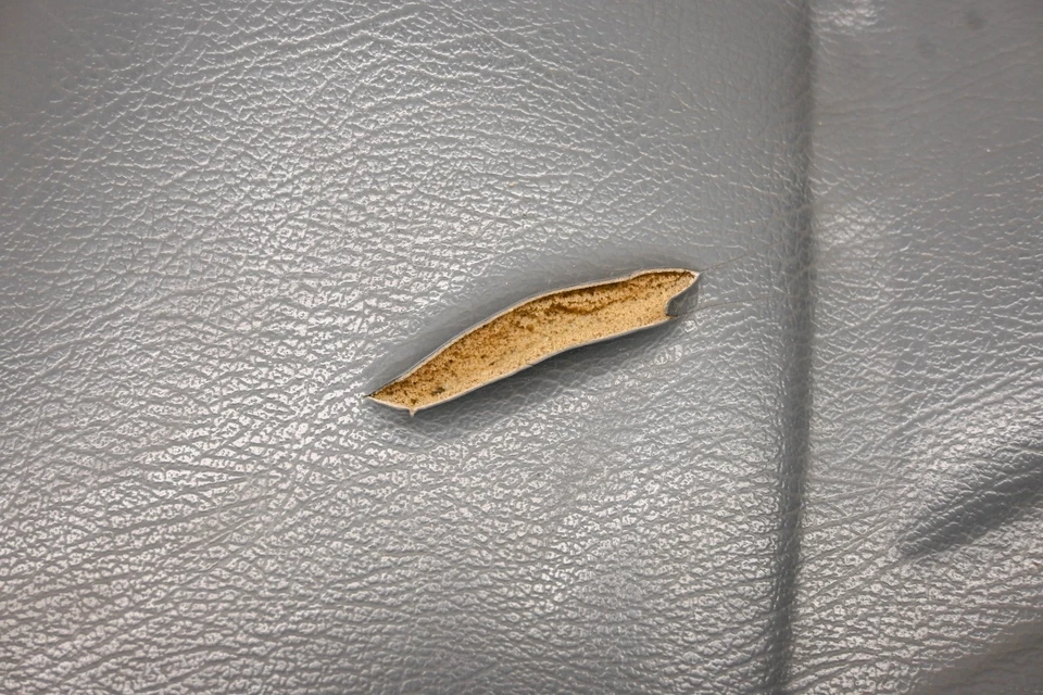 18 Kubota RTV-X1140W Passenger Side Seat Bottom Cushion - Изображение 3 из 3