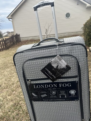 LONDON FOG SHEFFIELD COLLECTION 28" EQUIPAJE GIRATORIO EXPANDIBLE 8 RUEDAS  - Imagen 2 de 14